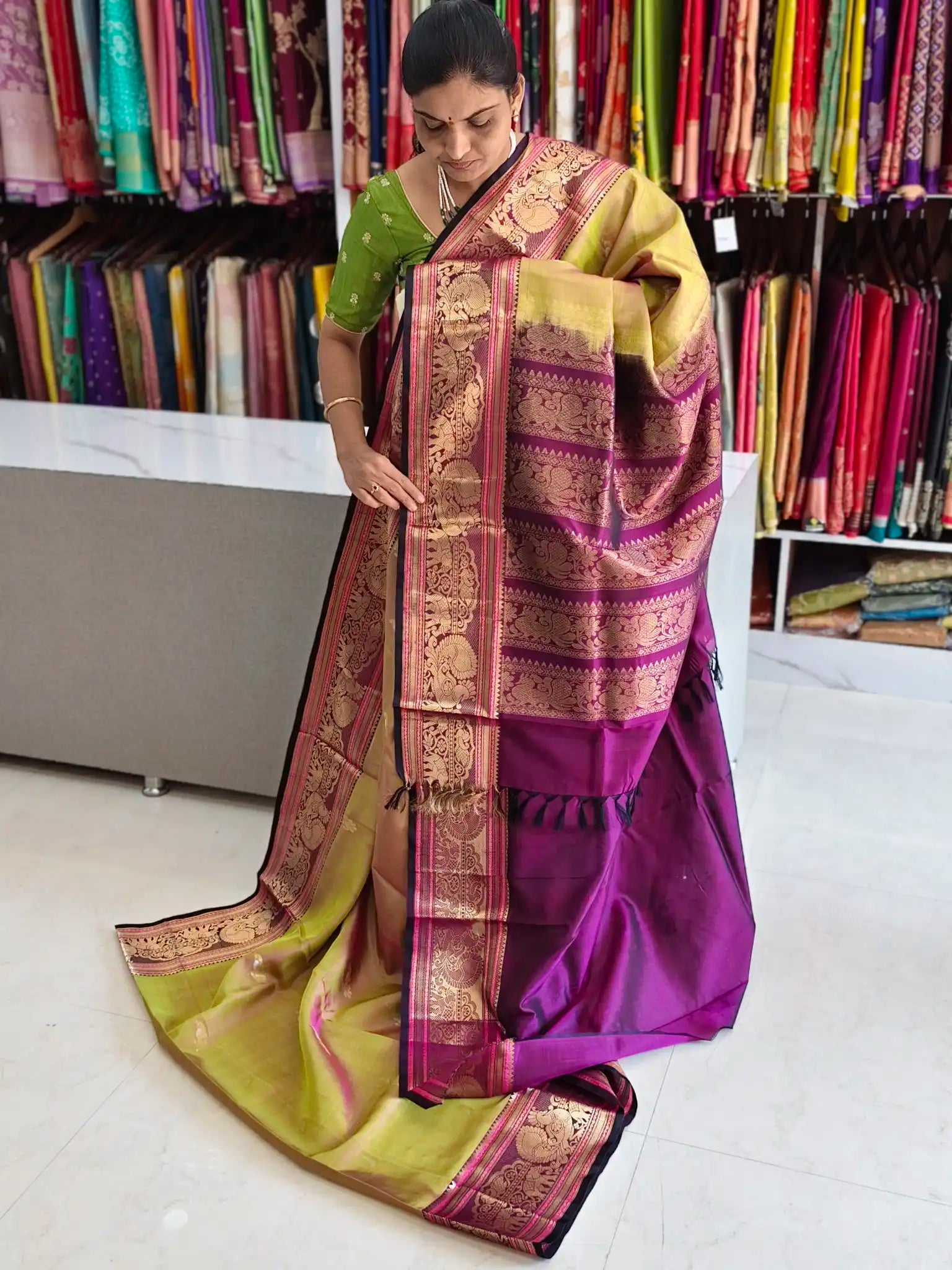 Handloom pattu with kanchi boarder