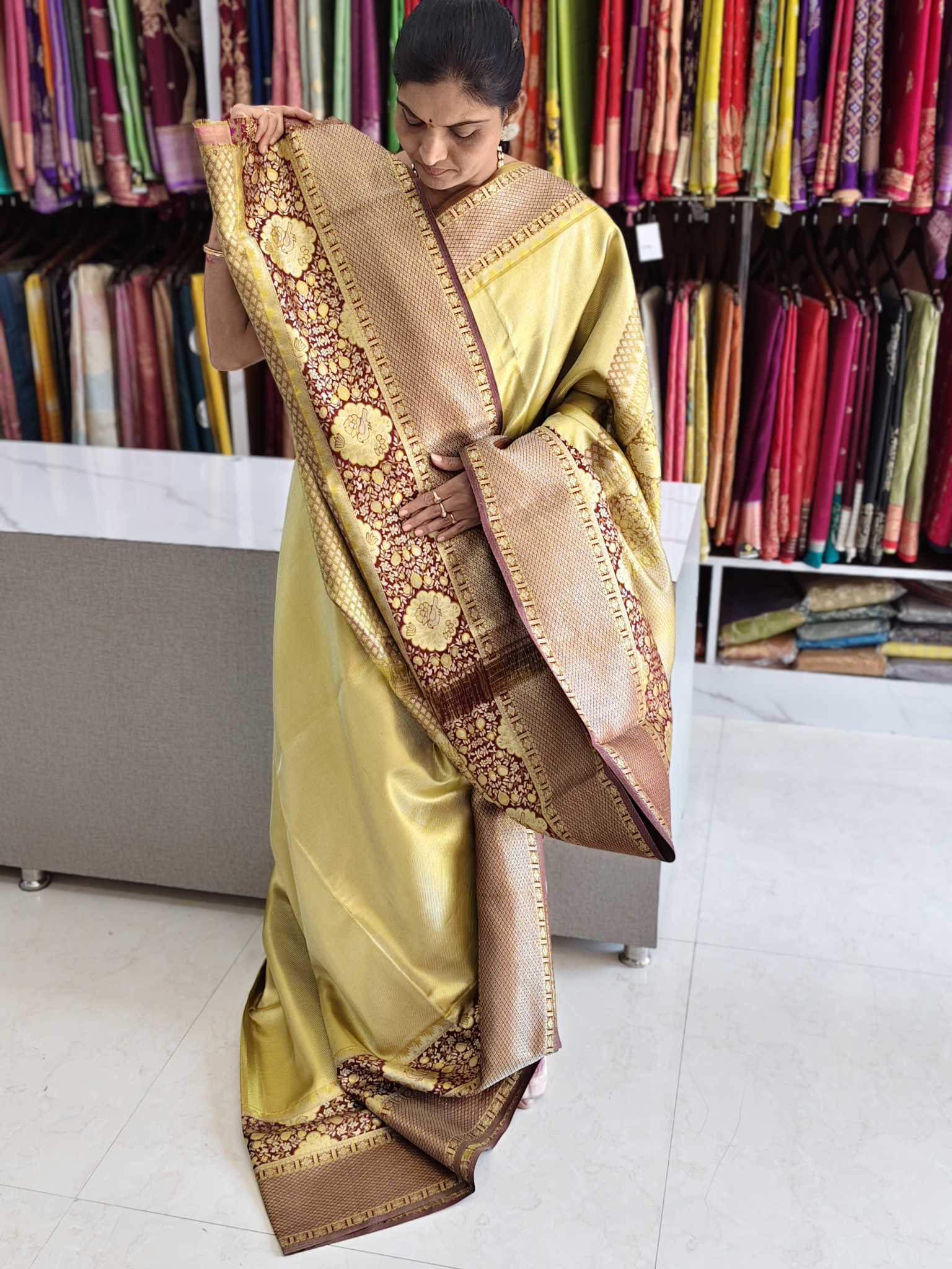 Pure kanchi pattu saree (silk mark certified)