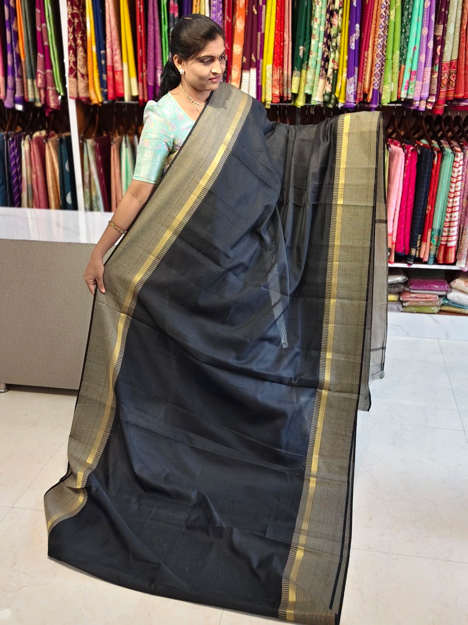 Chandhari saree