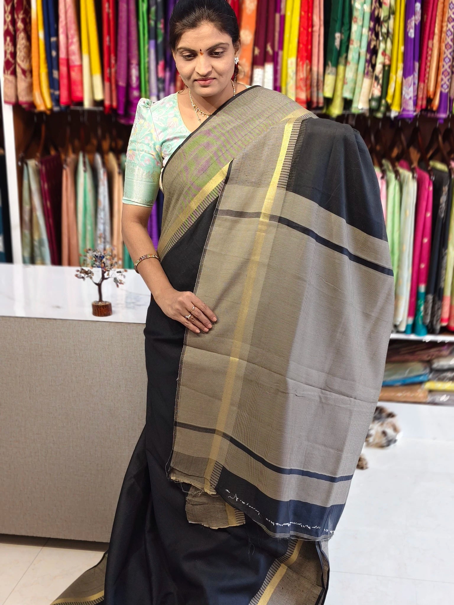 Chandhari saree