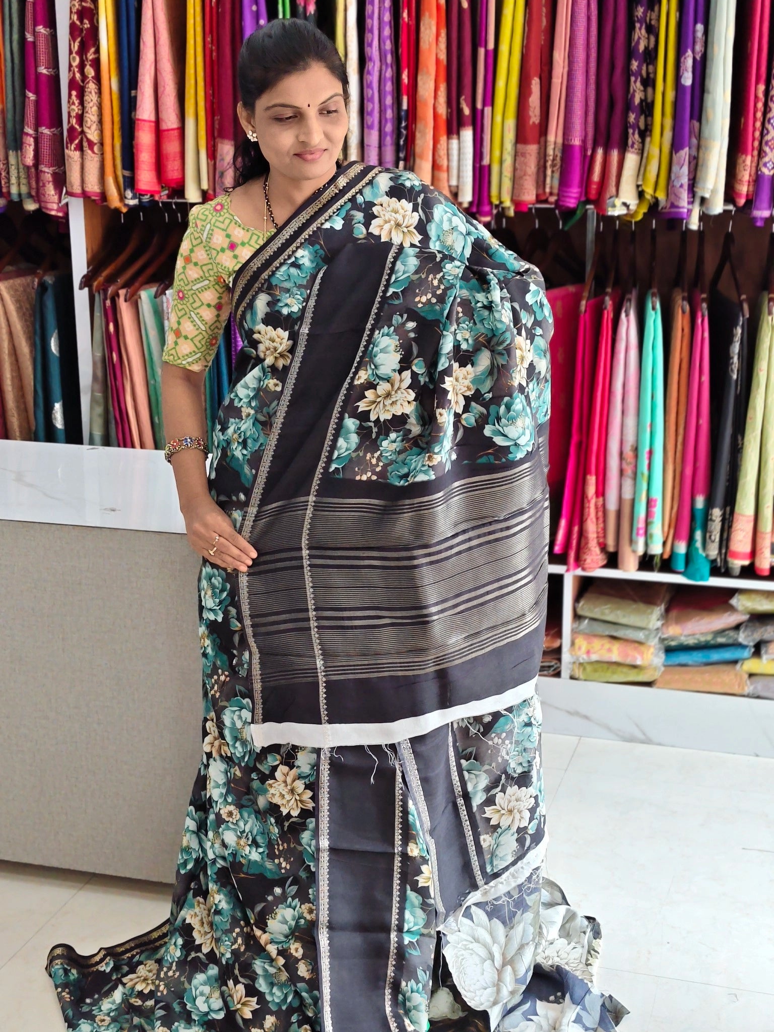 Dola georgette saree