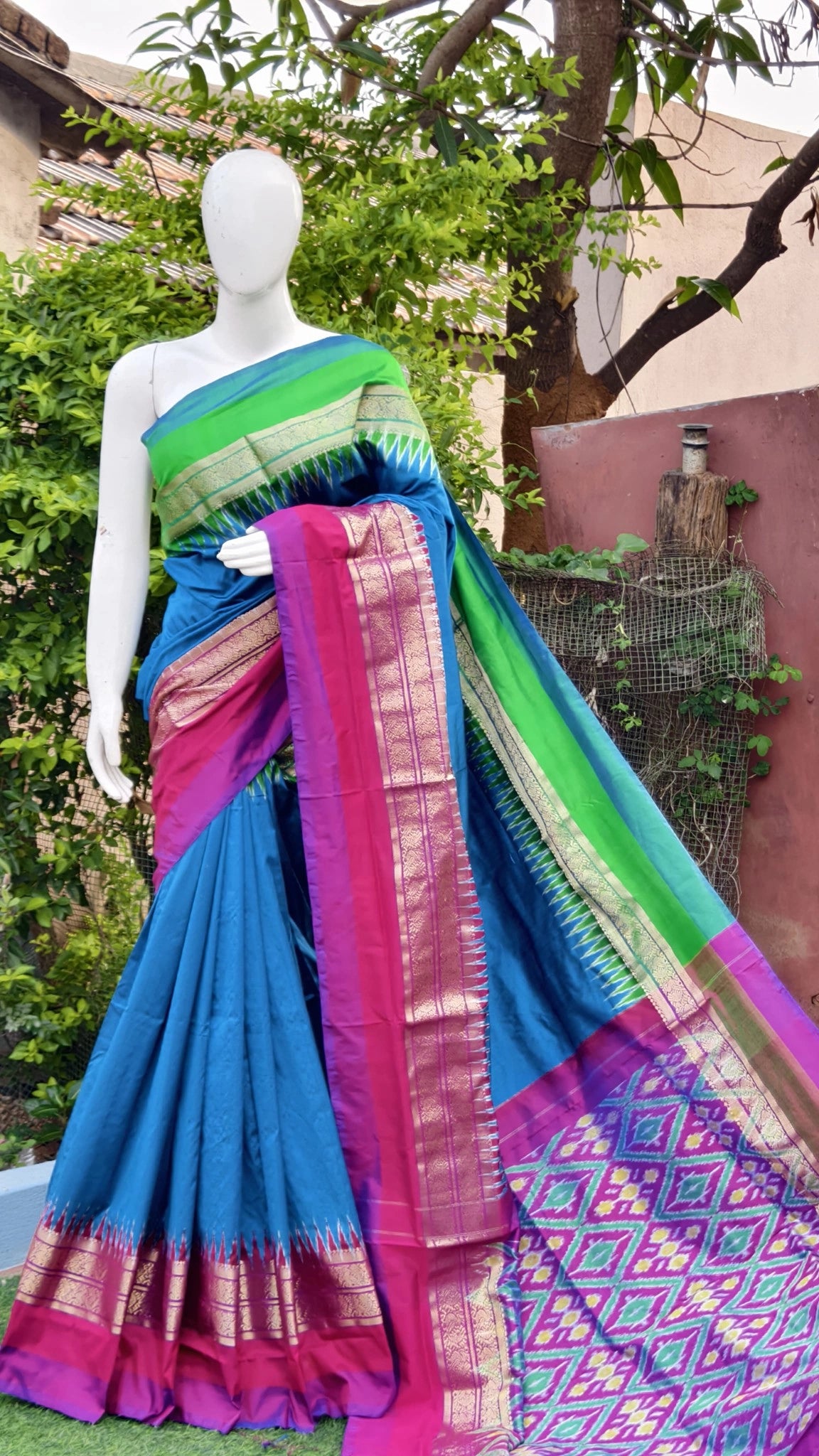 Pochampally ikkat kanchi boarder saree (silk mark certified)