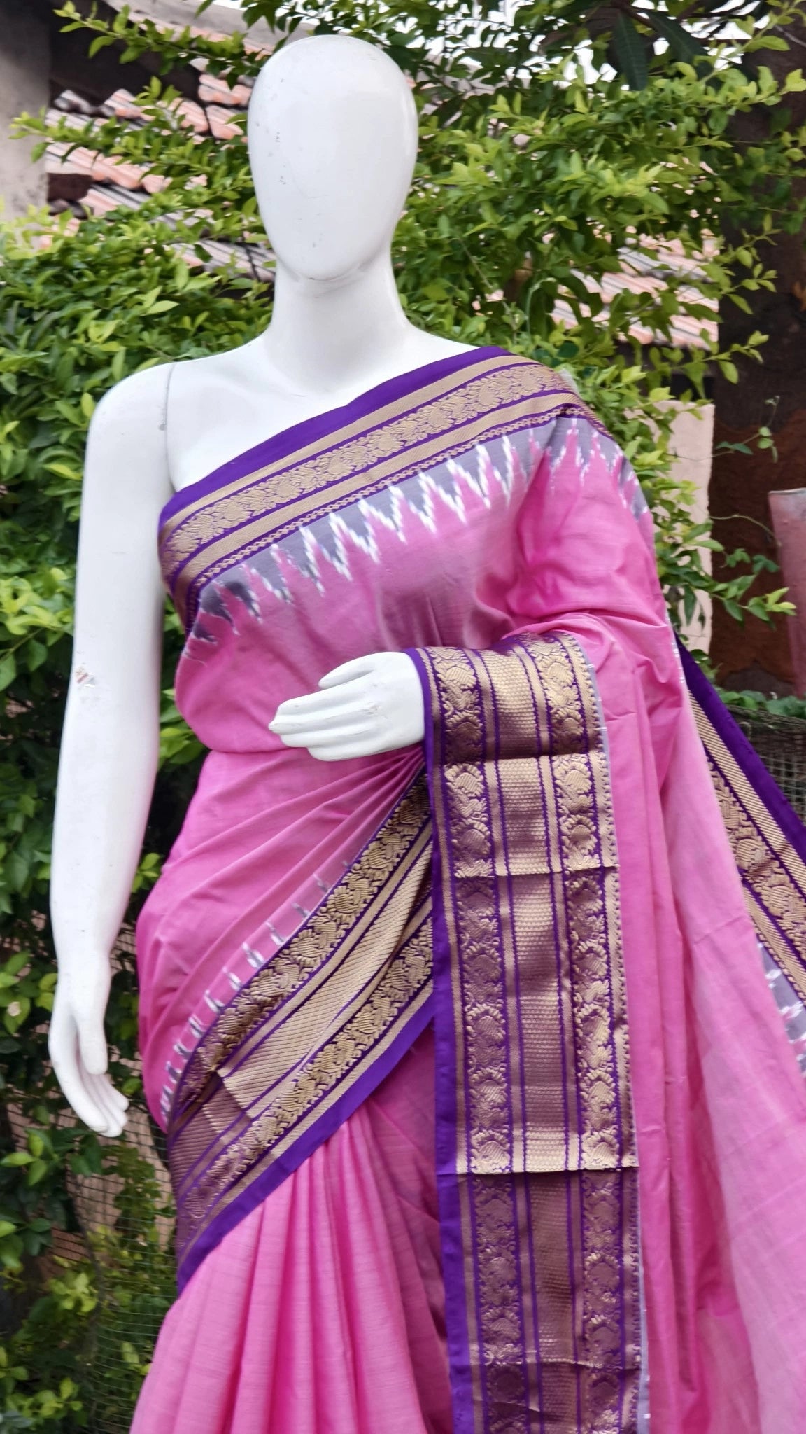 Pochampally ikkat kanchi boarder saree (silk mark certified)