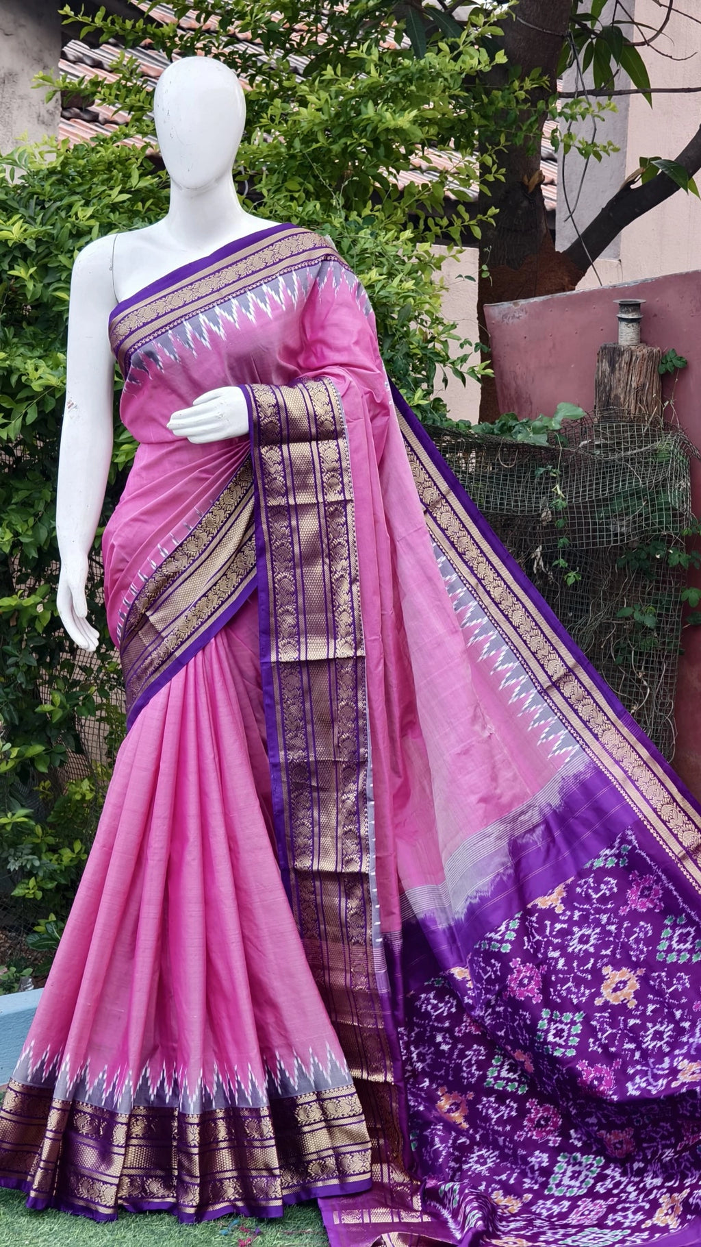Pochampally ikkat kanchi boarder saree (silk mark certified)