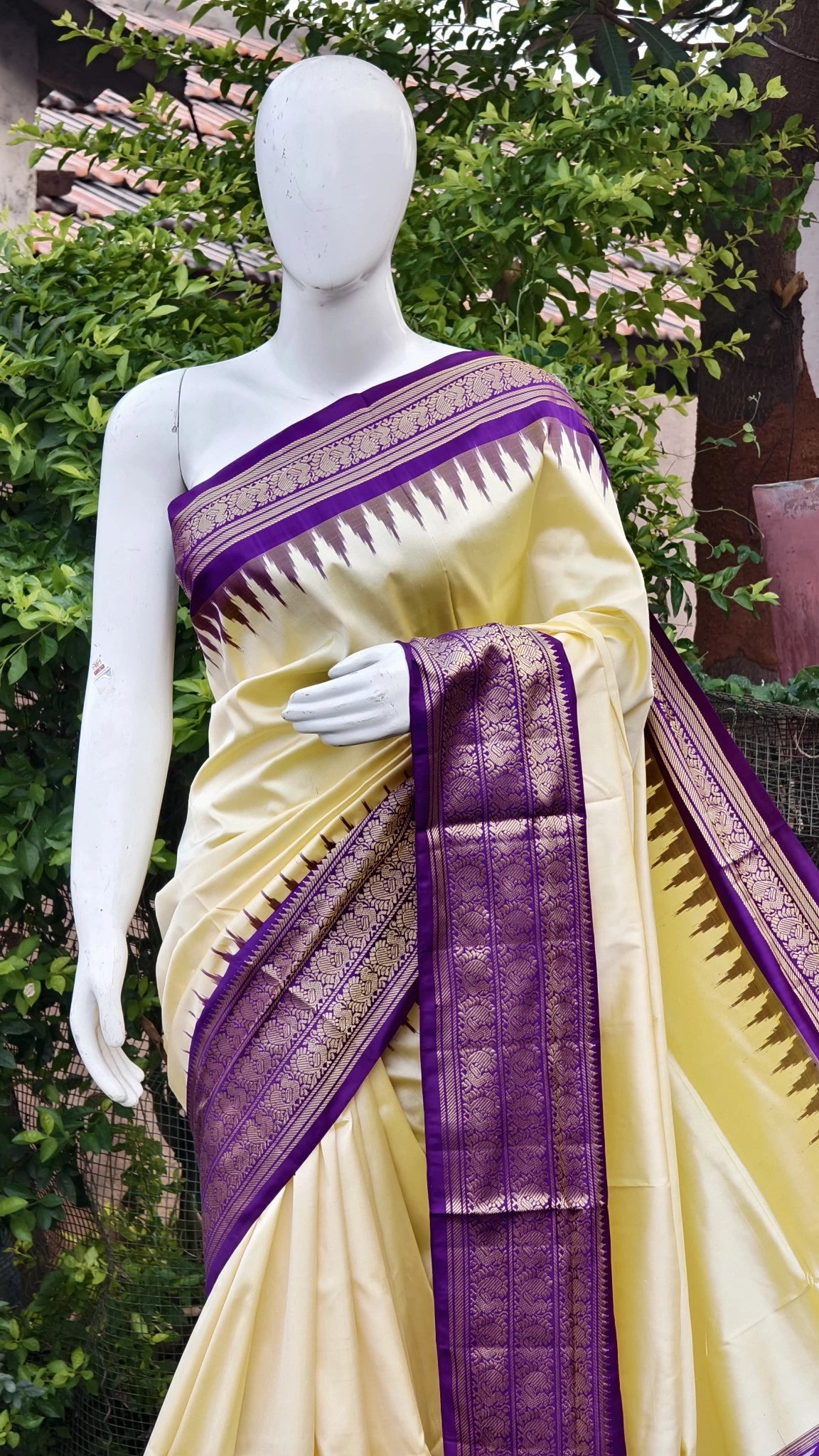 Pochampally ikkat kanchi boarder saree (silk mark certified)