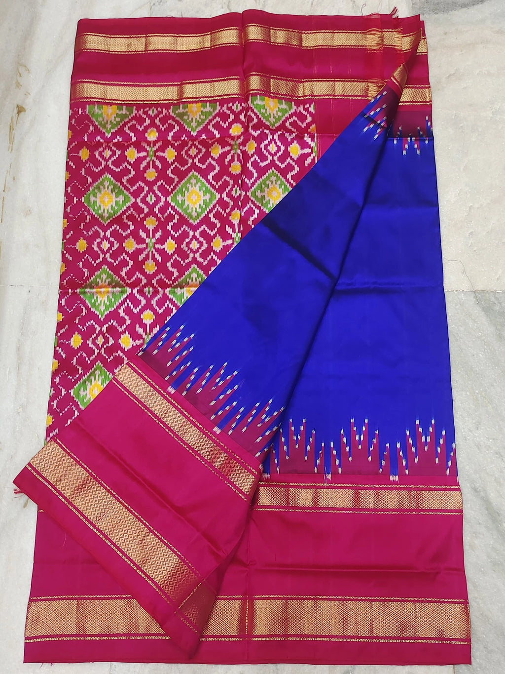 Pochampally ikkat silk saree (silk mark certified)