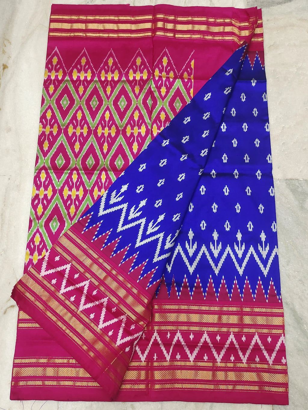 Pochampally ikkat silk saree (silk mark certified)