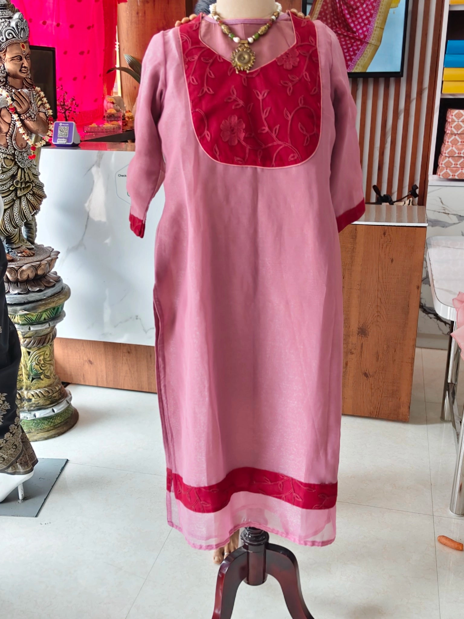 Boutique stiched top