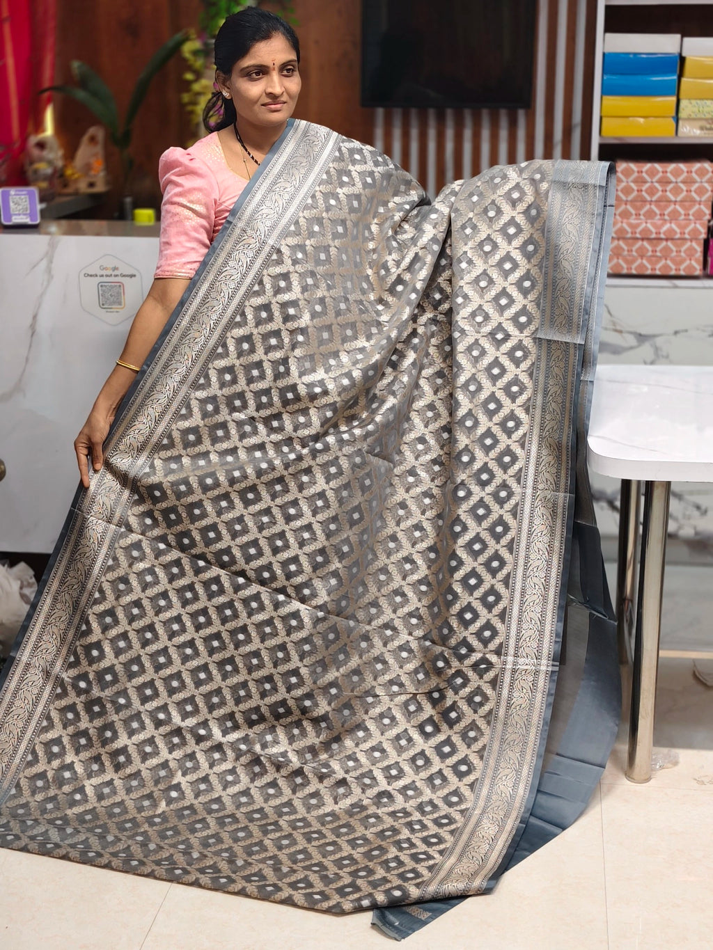 Kora Banarasi saree