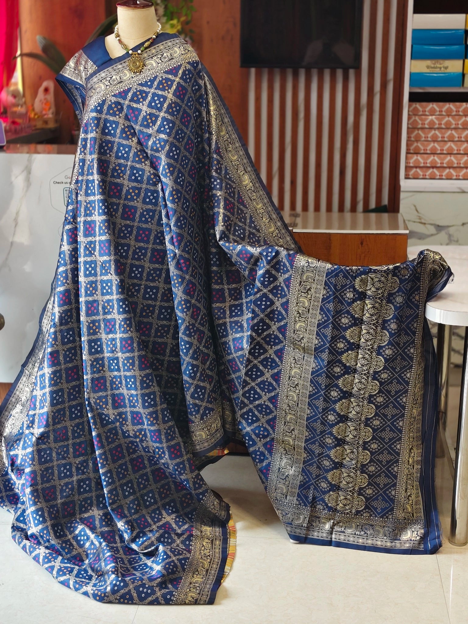 Jute Bandhani saree