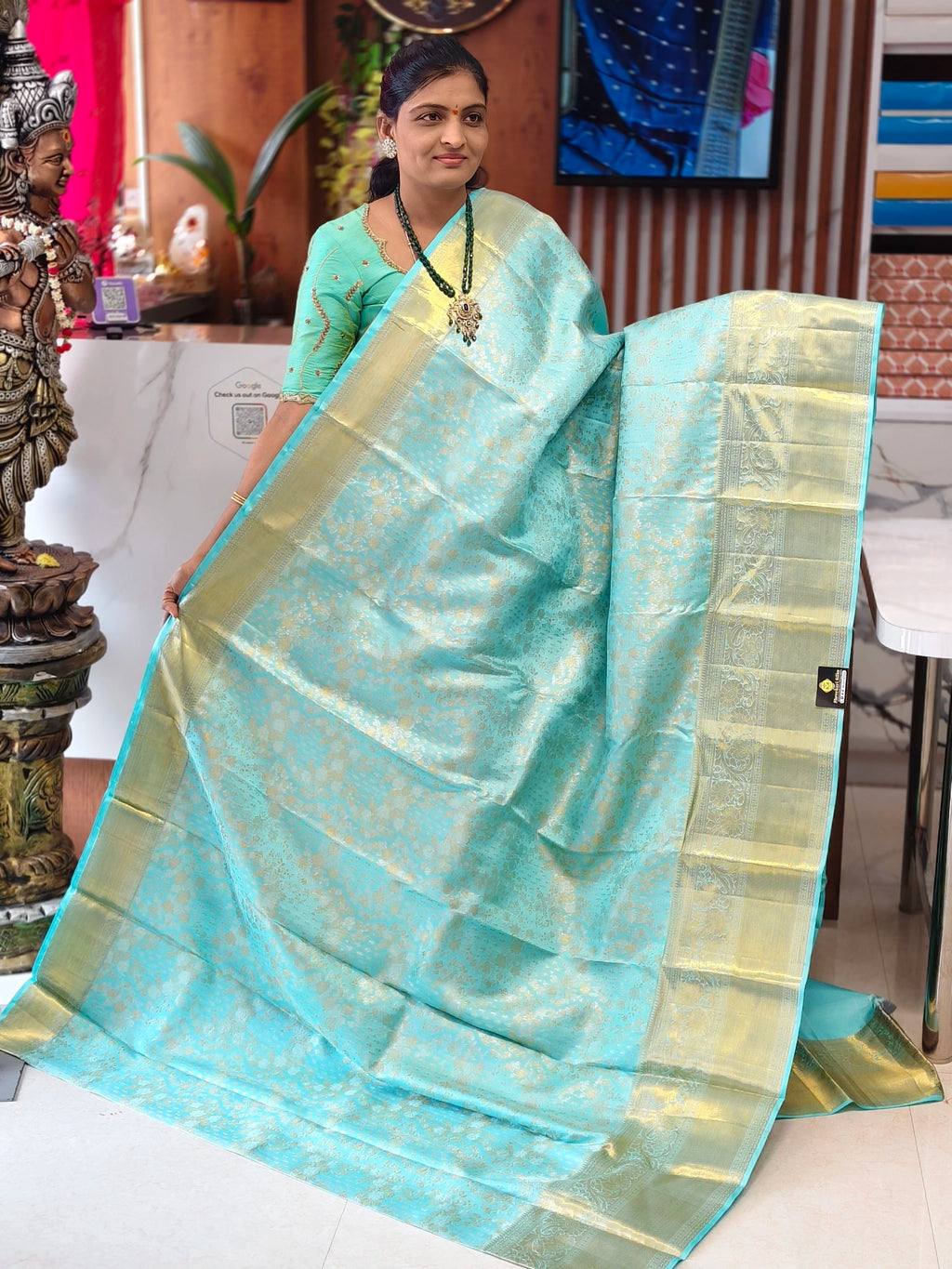 Pure kanchi pattu saree (silk mark certified)