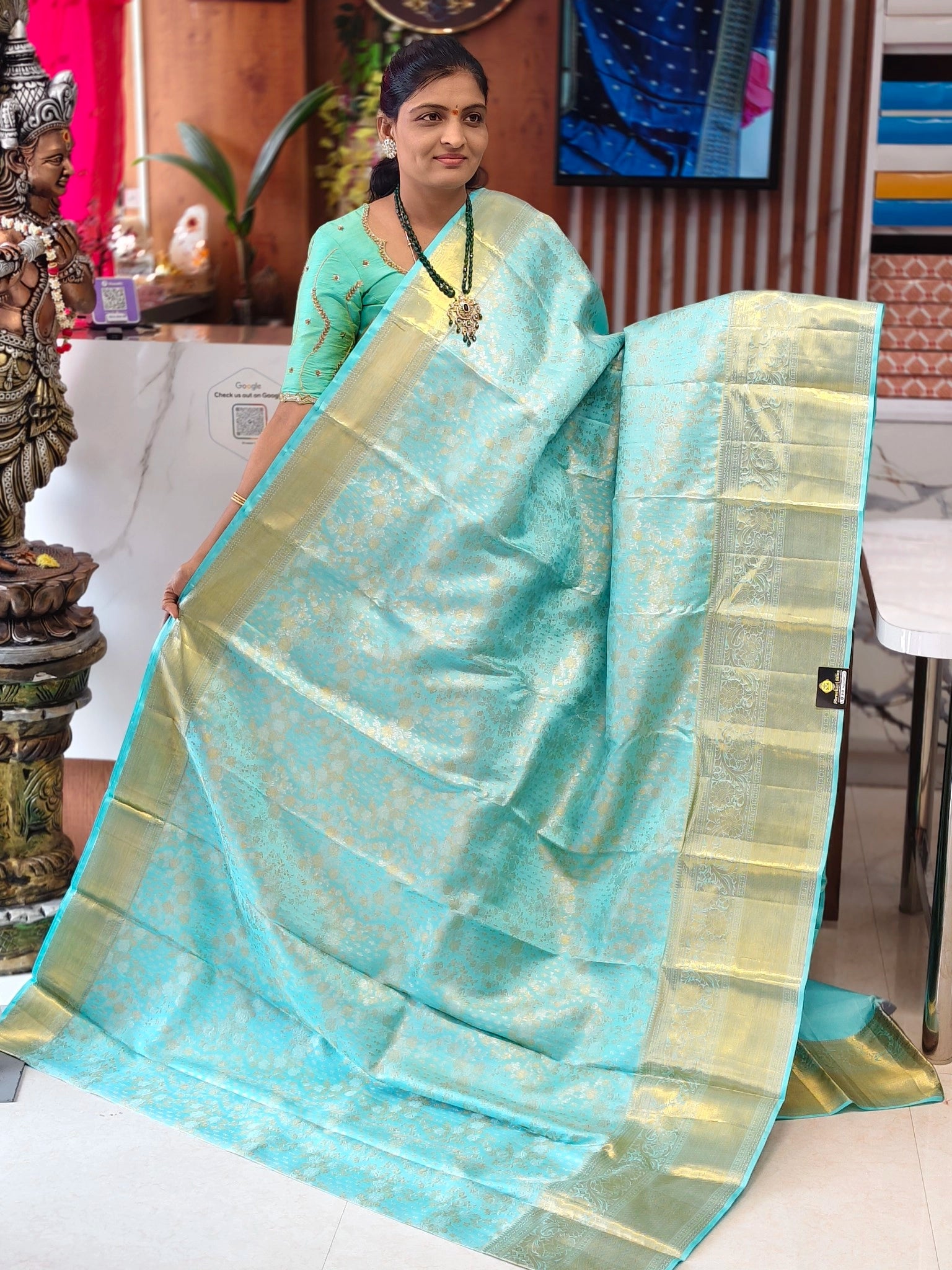 Pure kanchi pattu saree (silk mark certified)