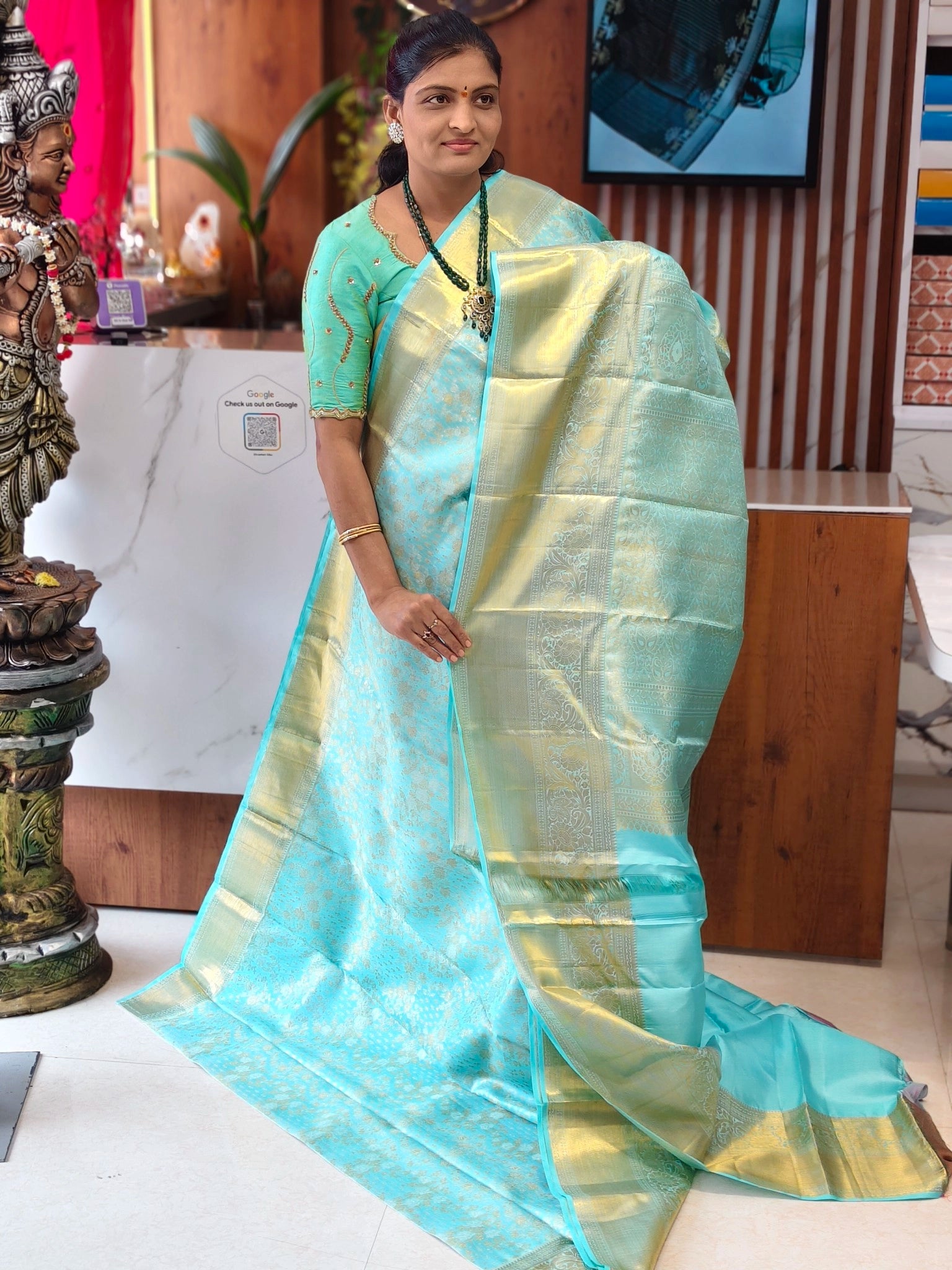 Pure kanchi pattu saree (silk mark certified)