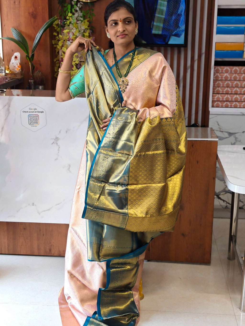 Pure kanchi pattu saree (silk mark certified)