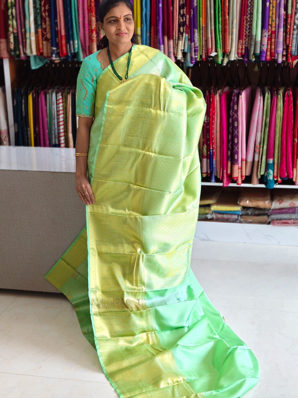 Pure kanchi pattu saree (silk mark certified)