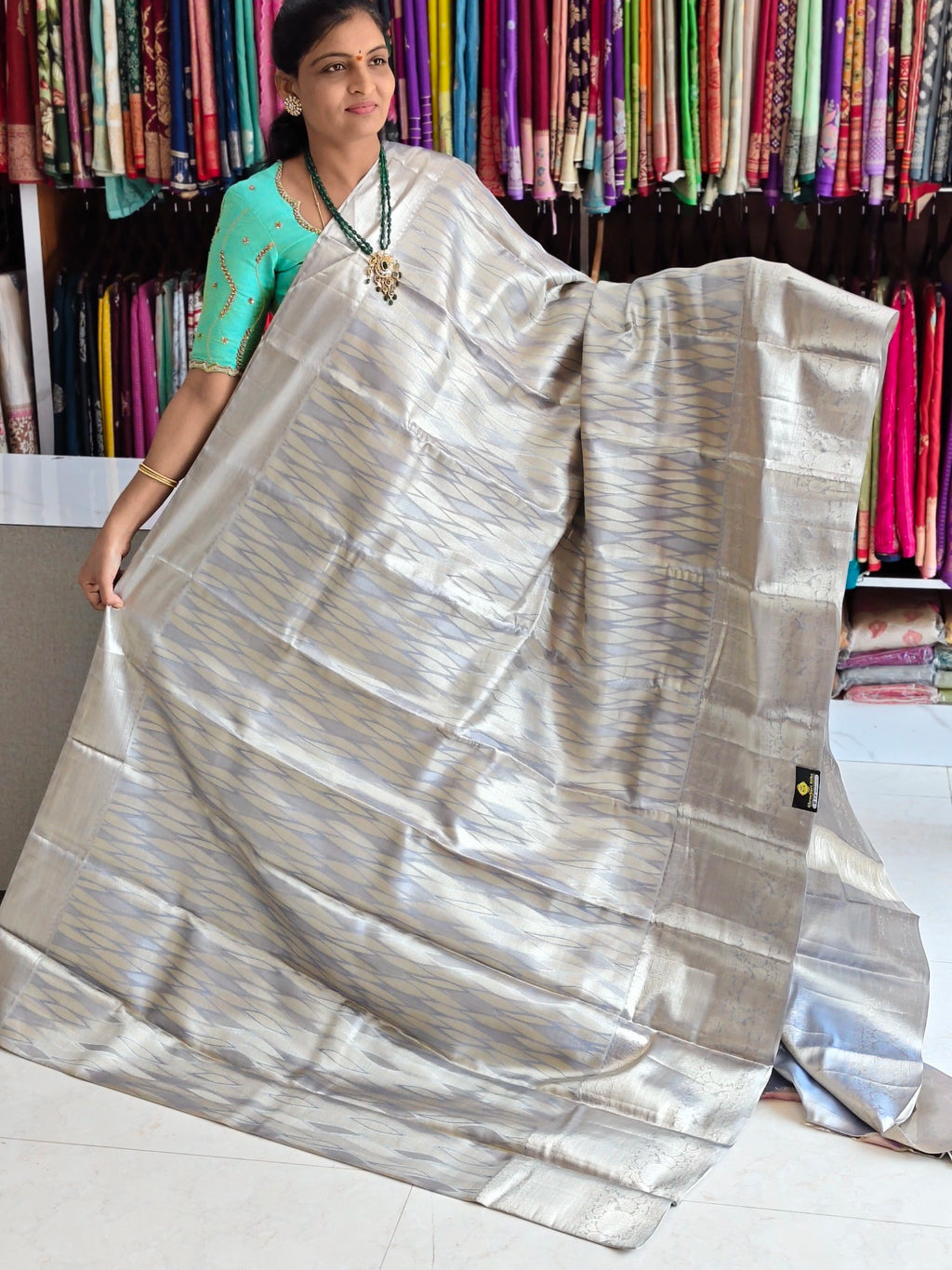 Pure kanchi pattu saree (silk mark certified)