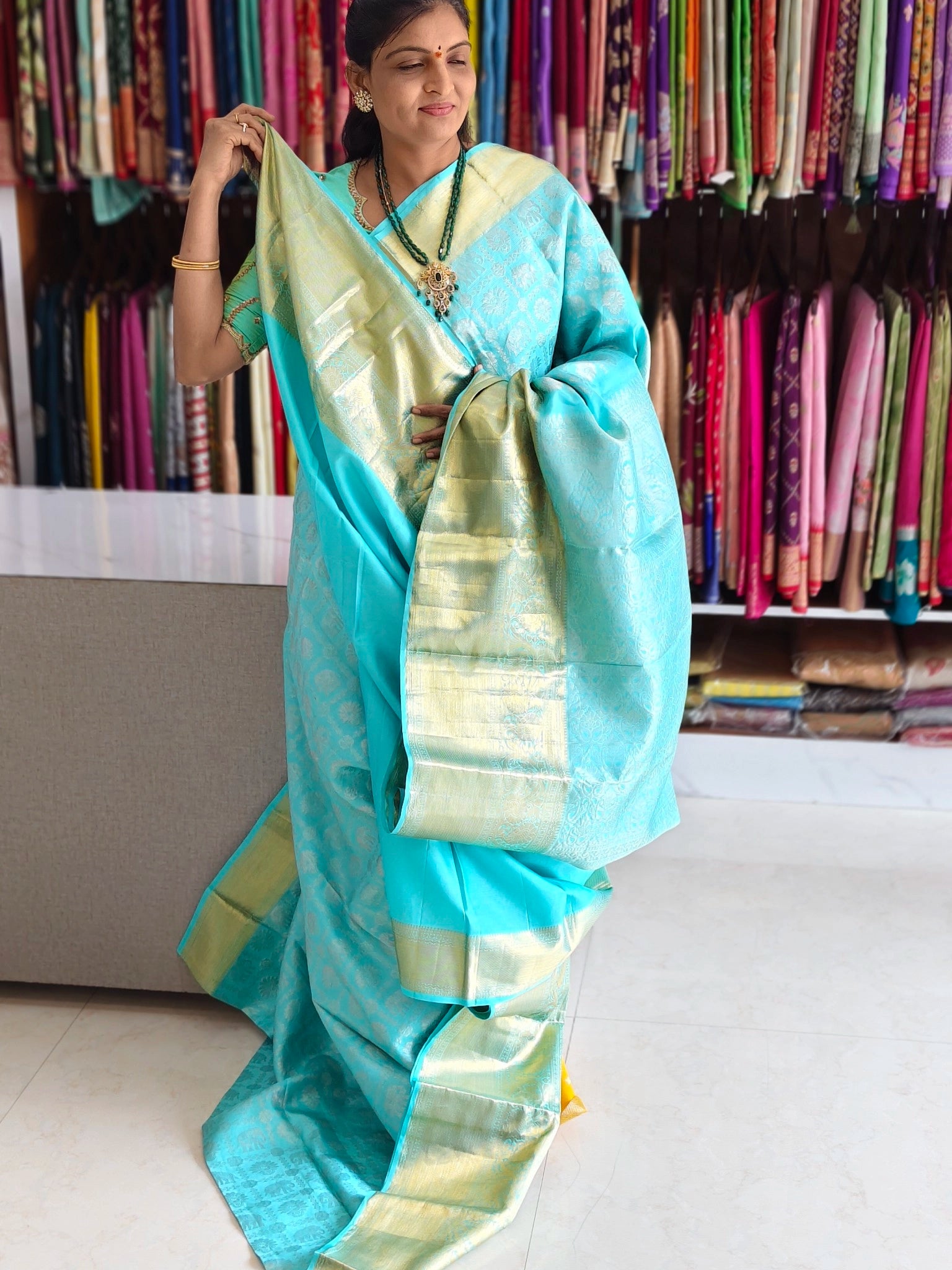 Pure kanchi pattu (silk mark certified)