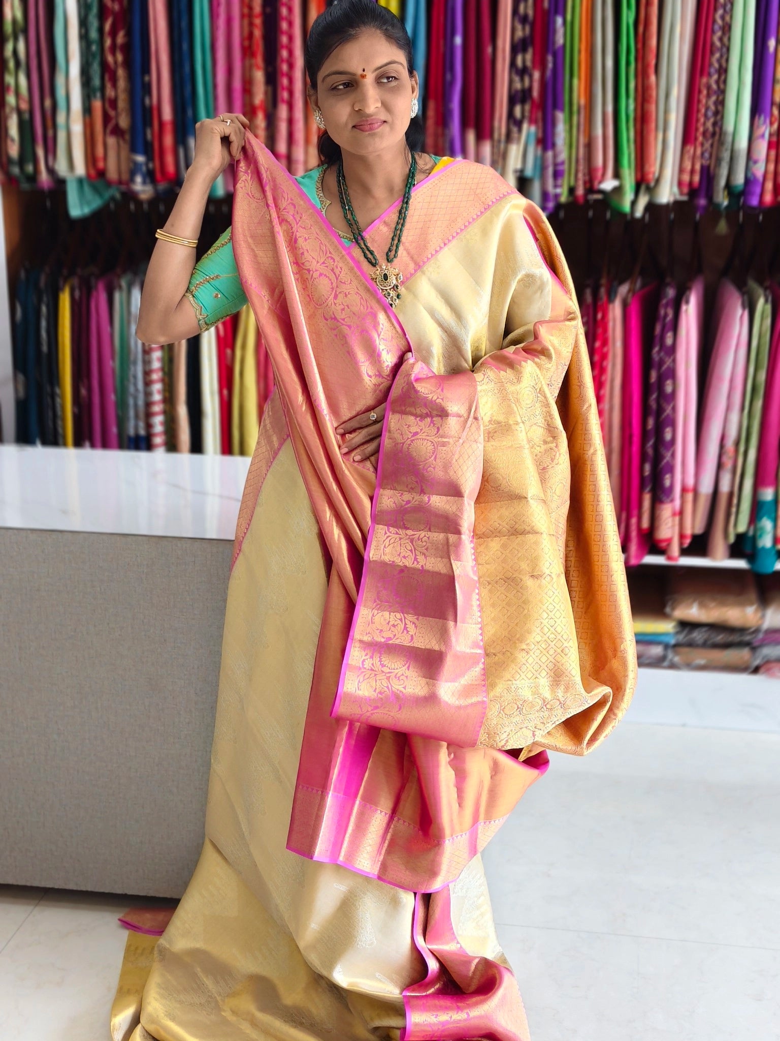 Pure kanchi pattu (silk mark certified)