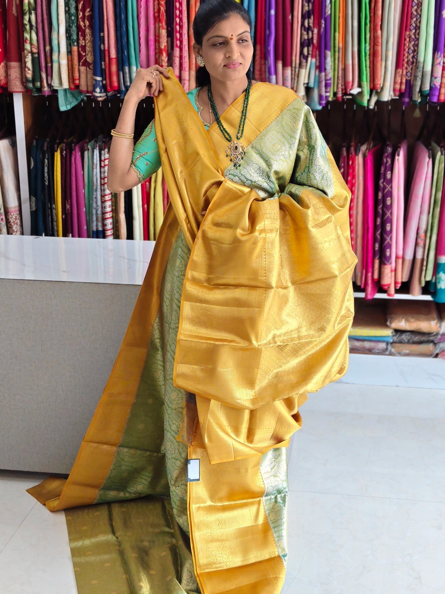 Pure kanchi pattu (silk mark certified)