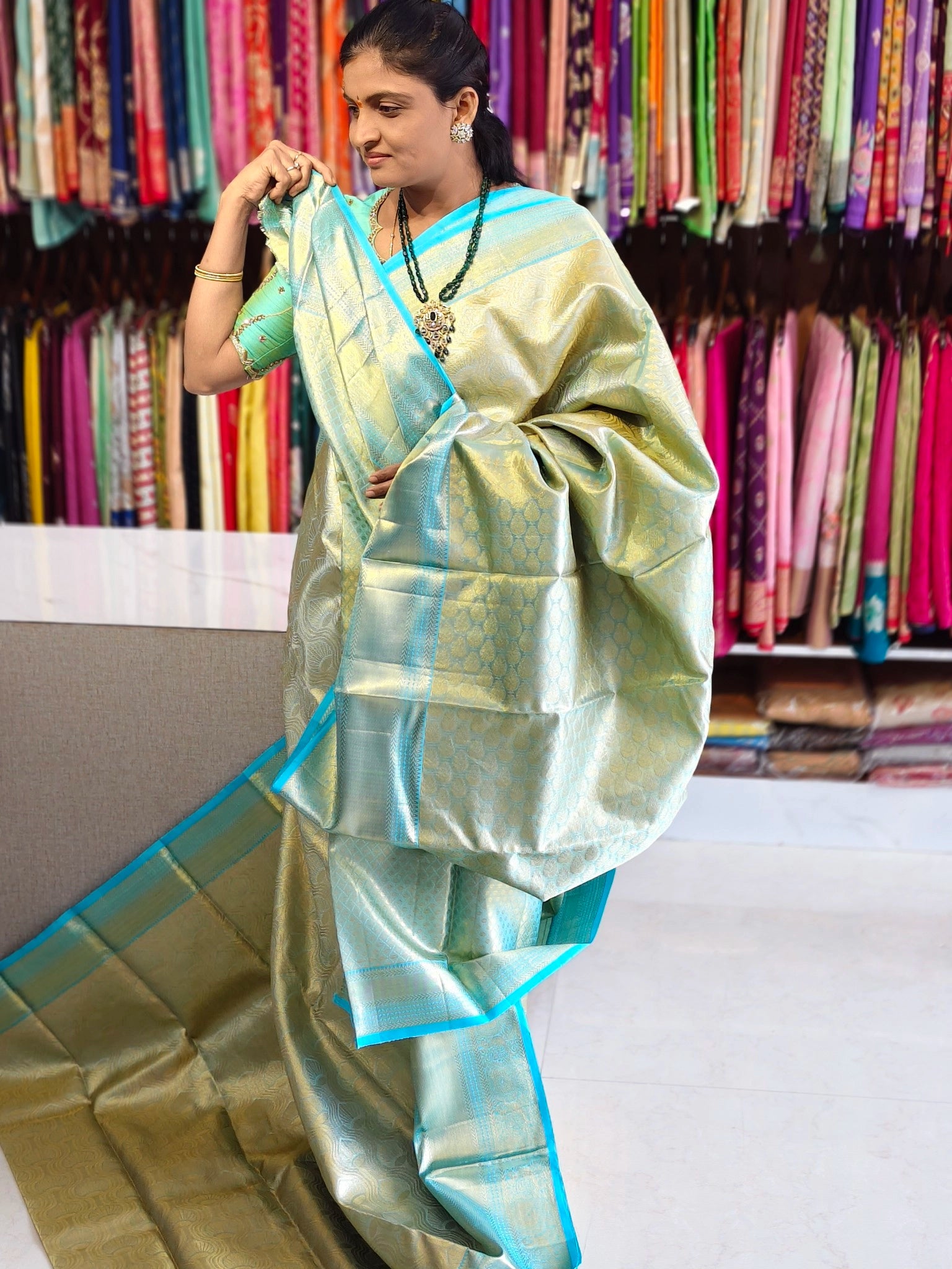 Pure kanchi pattu (silk mark certified)