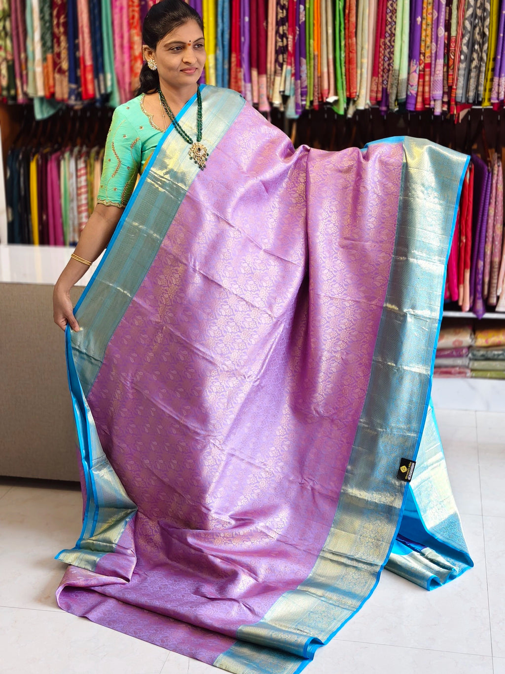 Pure kanchi pattu (silk mark certified)