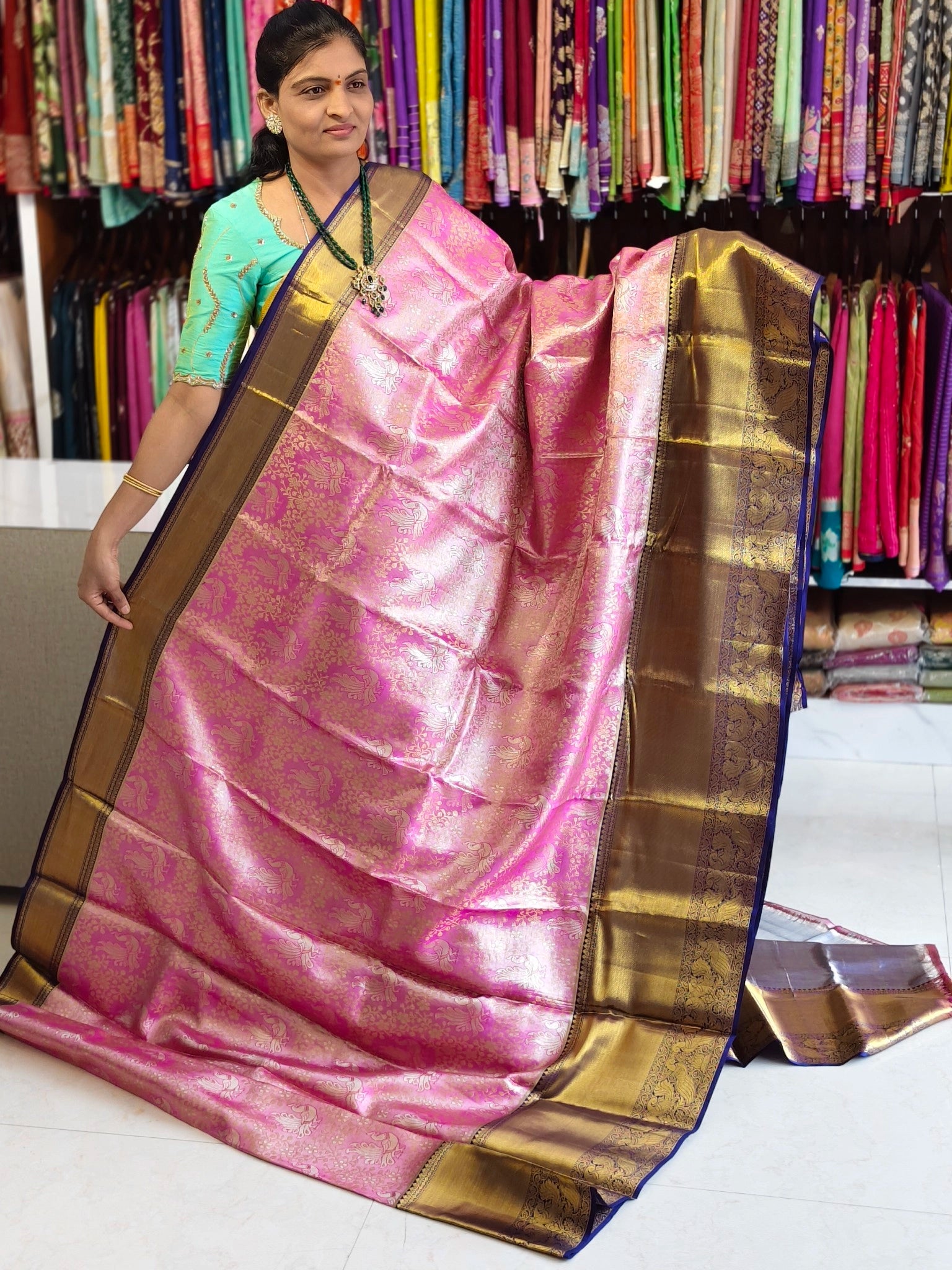 Pure kanchi pattu (silk mark certified)