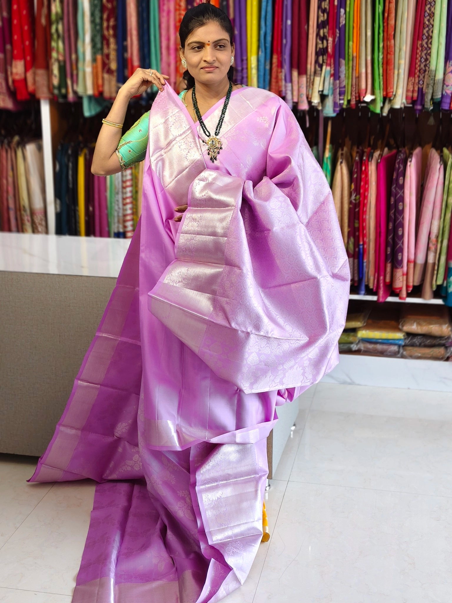 Pure kanchi pattu (silk mark certified)